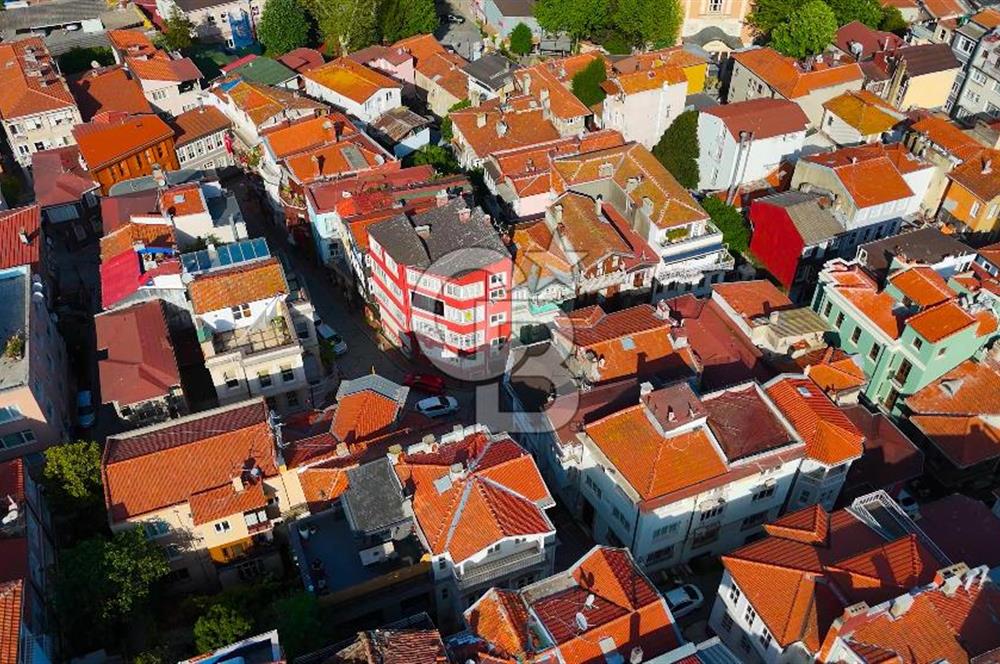 Arnavutköy’ün Kalbinde, Tarihi 3 Katlı Müstakil Köşk”