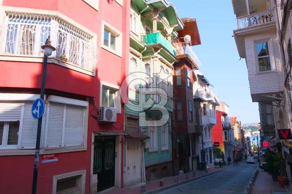 Arnavutköy’ün Kalbinde, Tarihi 3 Katlı Müstakil Köşk”