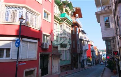 Arnavutköy’ün Kalbinde, Tarihi 3 Katlı Müstakil Köşk”