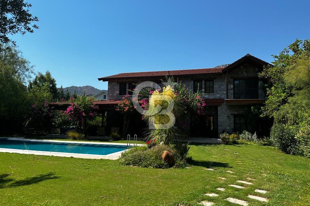Göcek’te Doğanın Kalbinde, Göz Alıcı Taş Villa