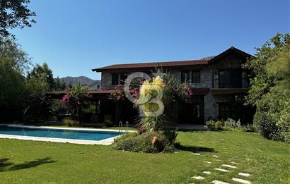 Göcek’te Doğanın Kalbinde, Göz Alıcı Taş Villa