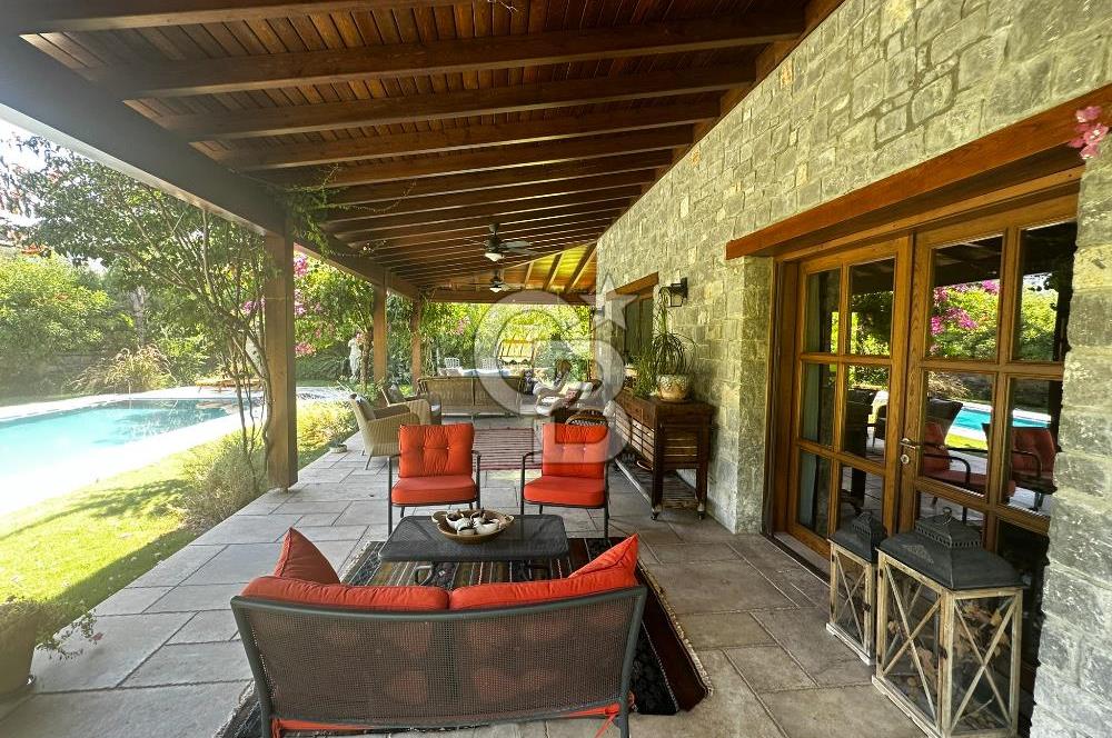 Göcek’te Doğanın Kalbinde, Göz Alıcı Taş Villa
