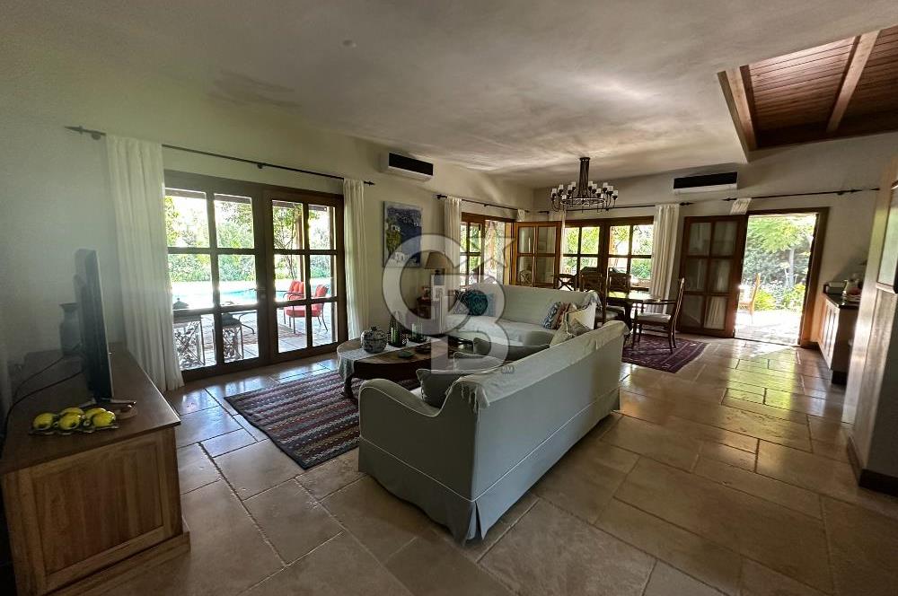 Göcek’te Doğanın Kalbinde, Göz Alıcı Taş Villa