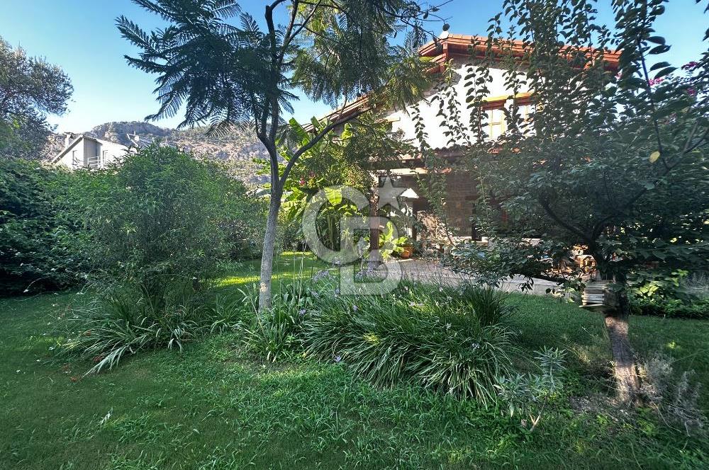 Göcek’te Doğanın Kalbinde, Göz Alıcı Taş Villa