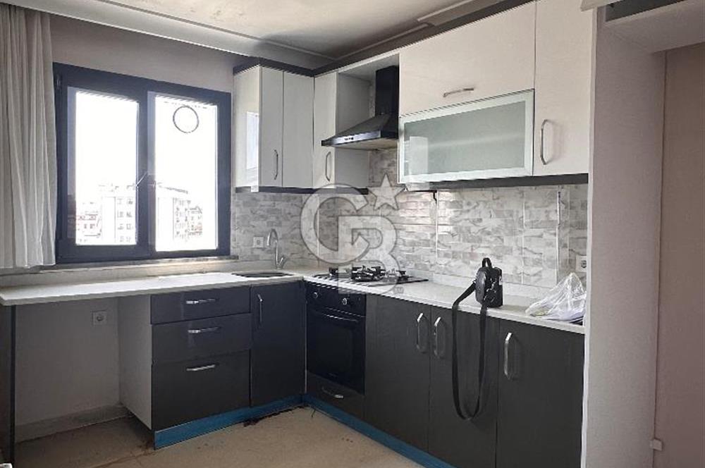 İstanbul Ataşehir Esatpaşa Mahallesi Satılık Boş Dubleks Daire
