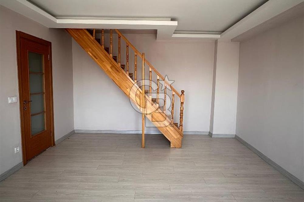 İstanbul Ataşehir Esatpaşa Mahallesi Satılık Boş Dubleks Daire