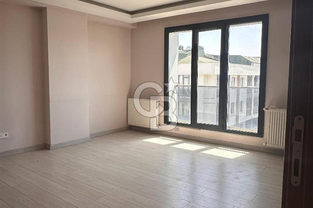 İstanbul Ataşehir Esatpaşa Mahallesi Satılık Boş Dubleks Daire