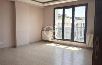 İstanbul Ataşehir Esatpaşa Mahallesi Satılık Boş Dubleks Daire