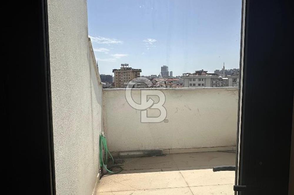 İstanbul Ataşehir Esatpaşa Mahallesi Satılık Boş Dubleks Daire