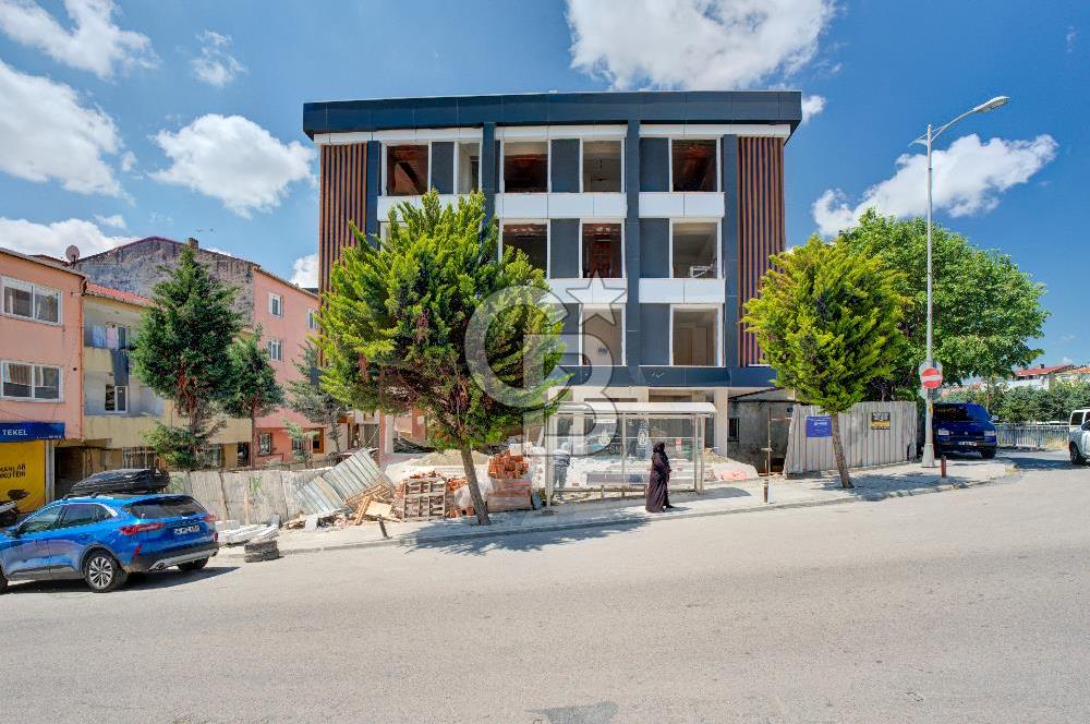 Ataşehir Estapaşa'da 2 Katlı 100 m2 Kiralık Dükkan!
