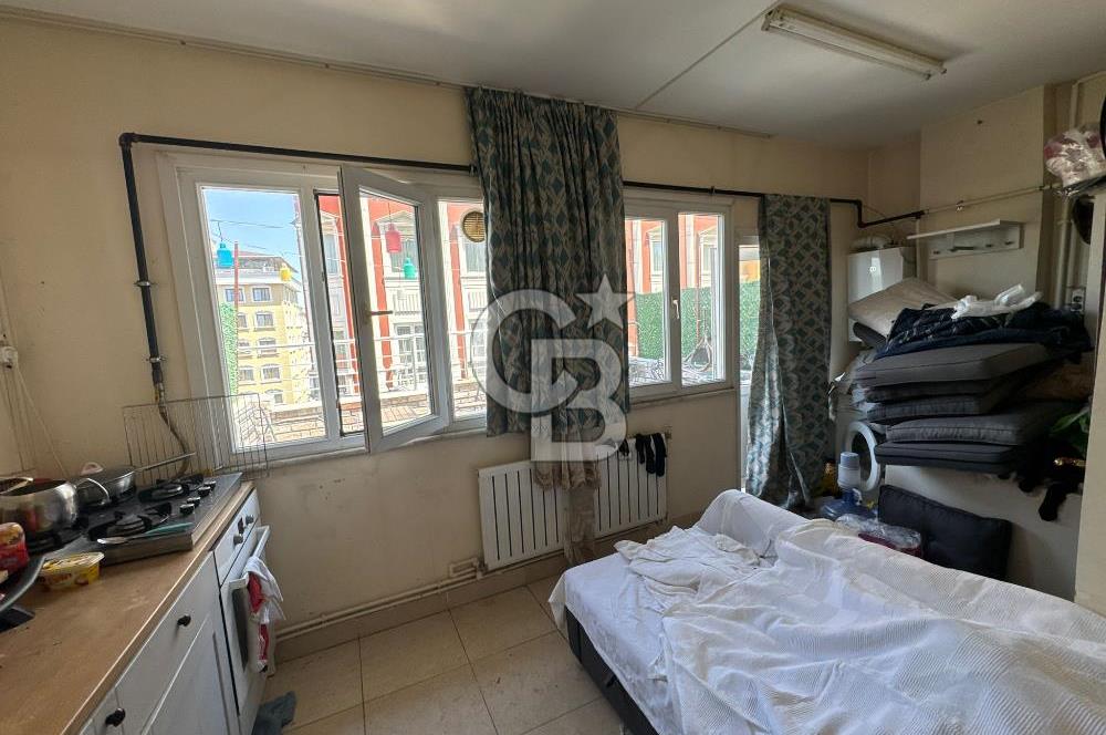 Sirkeci, Otellerin Bulunduğu Ebusuud Cad.'de 185 m2 Satılık Bina