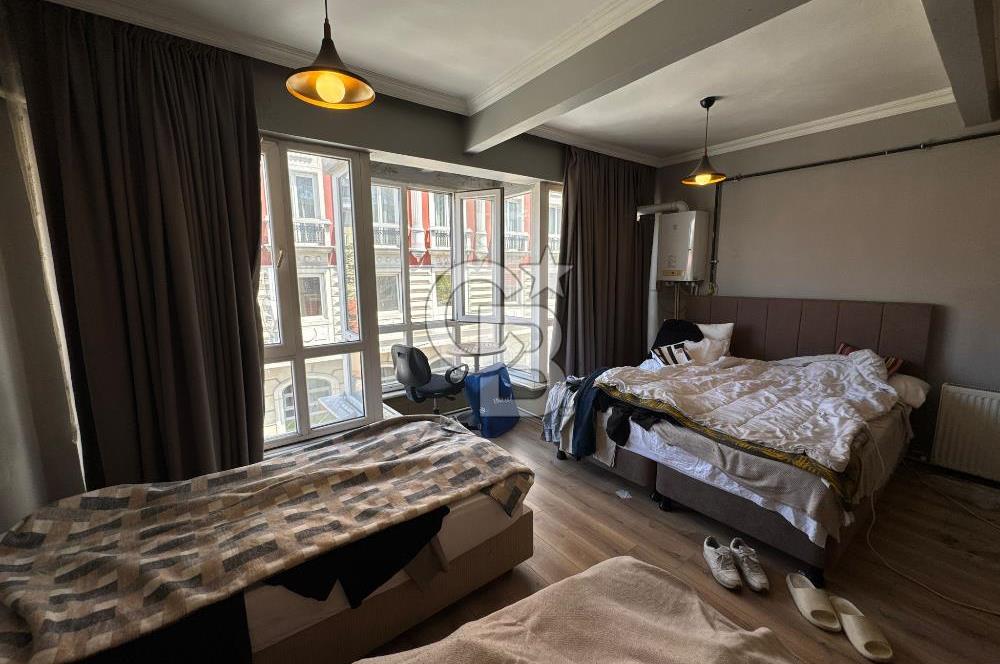 Sirkeci, Otellerin Bulunduğu Ebusuud Cad.'de 185 m2 Satılık Bina