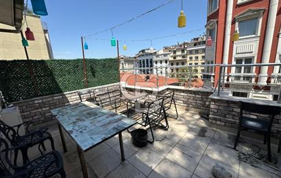 Sirkeci, Otellerin Bulunduğu Ebusuud Cad.'de 185 m2 Satılık Bina