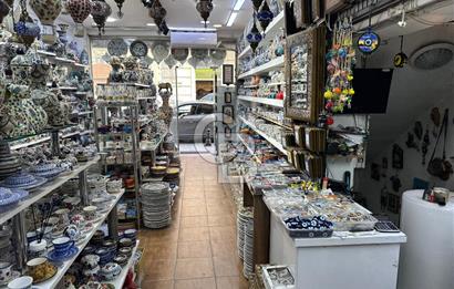 Sirkeci, Otellerin Bulunduğu Ebusuud Cad.'de 185 m2 Satılık Bina