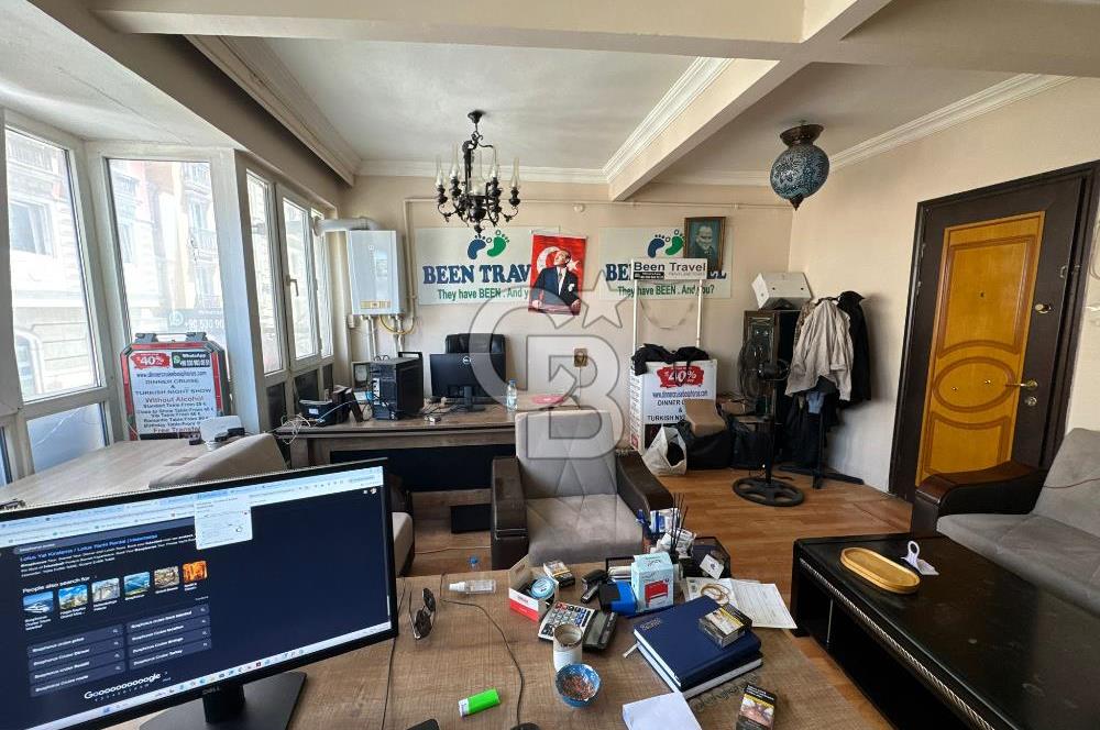 Sirkeci, Otellerin Bulunduğu Ebusuud Cad.'de 185 m2 Satılık Bina