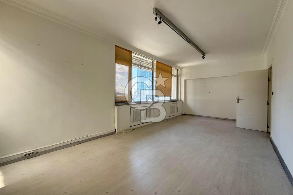 MÜKEMMEL KONUMDA, ÖN CEPHE, 125 M2, 