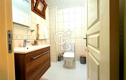Dikili Merkezde Satılık 5+2 Full Eşyalı Tripleks Villa