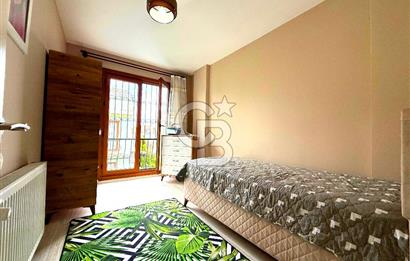 Dikili Merkezde Satılık 5+2 Full Eşyalı Tripleks Villa
