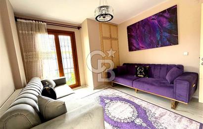 Dikili Merkezde Satılık 5+2 Full Eşyalı Tripleks Villa