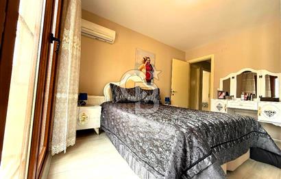 Dikili Merkezde Satılık 5+2 Full Eşyalı Tripleks Villa