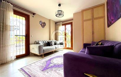 Dikili Merkezde Satılık 5+2 Full Eşyalı Tripleks Villa
