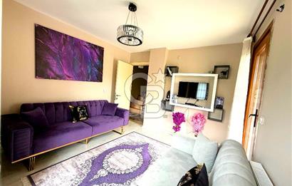 Dikili Merkezde Satılık 5+2 Full Eşyalı Tripleks Villa