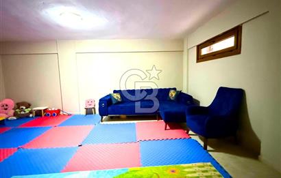Dikili Merkezde Satılık 5+2 Full Eşyalı Tripleks Villa