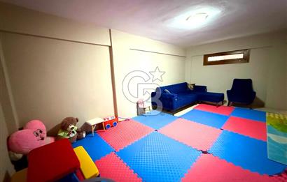 Dikili Merkezde Satılık 5+2 Full Eşyalı Tripleks Villa