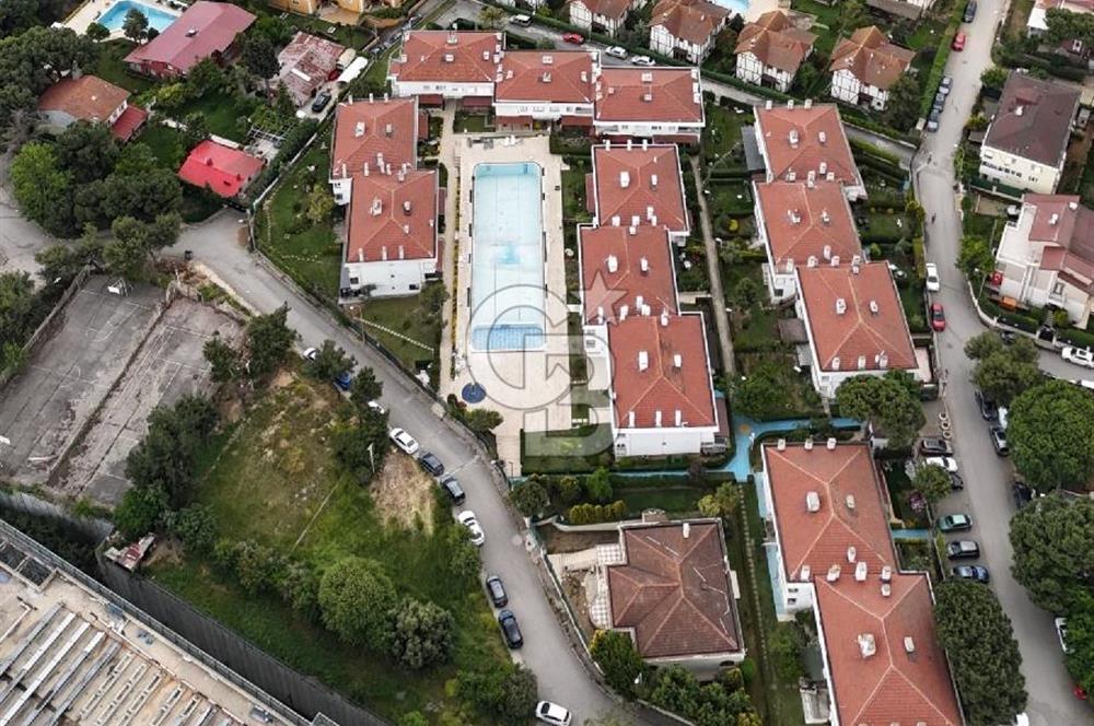Tuzla Postane Mah. H.Polat Deniz Sitesinde Satılık Bahçe Katı
