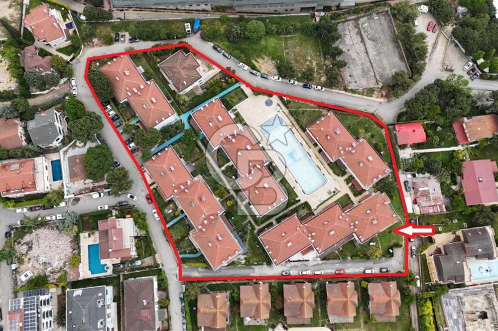 Tuzla Postane Mah. H.Polat Deniz Sitesinde Satılık Bahçe Katı