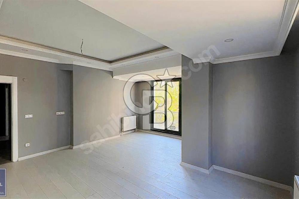 ÇEKMEKÖY TUNA SİTESİ'NDE SATILIK 4+1 BAHÇE DUBLEKSİ DAİRE