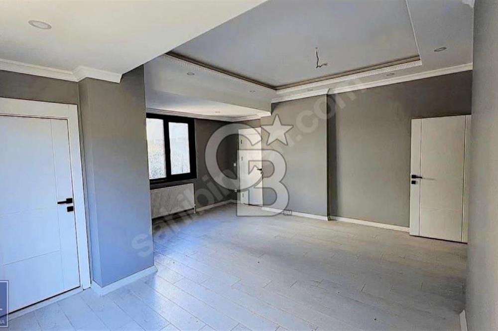 ÇEKMEKÖY TUNA SİTESİ'NDE SATILIK 4+1 BAHÇE DUBLEKSİ DAİRE