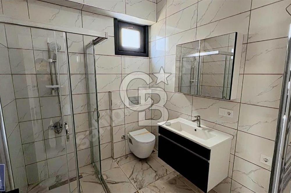 ÇEKMEKÖY TUNA SİTESİ'NDE SATILIK 5+1 BAHÇE DUBLEKSİ DAİRE