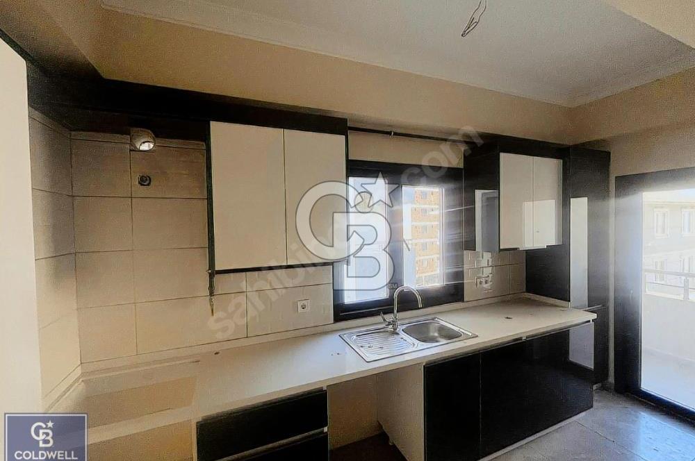 ÇEKMEKÖY TUNA SİTESİ'NDE SATILIK 3+1 DAİRE