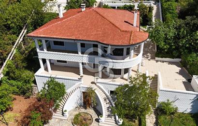 İstanbul büyükadada 2200 m2 7+2 satılık köşk