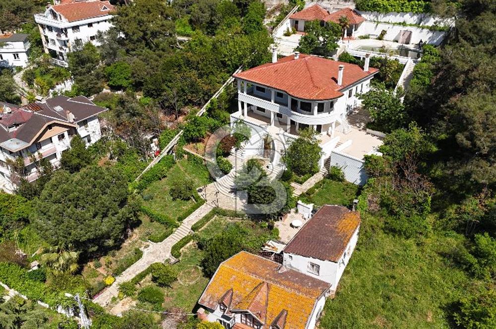 İstanbul büyükadada 2200 m2 7+2 satılık köşk