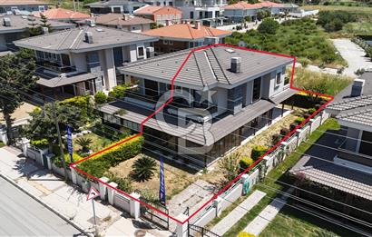 Çeşme Çiftlikköy’de Kaçırılmayacak Fırsat! Plaja Yürüme Mesafesinde SATILIK 3+1 Müstakil Villa