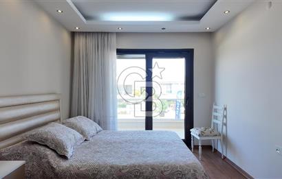 Çeşme Çiftlikköy’de Kaçırılmayacak Fırsat! Plaja Yürüme Mesafesinde SATILIK 3+1 Müstakil Villa