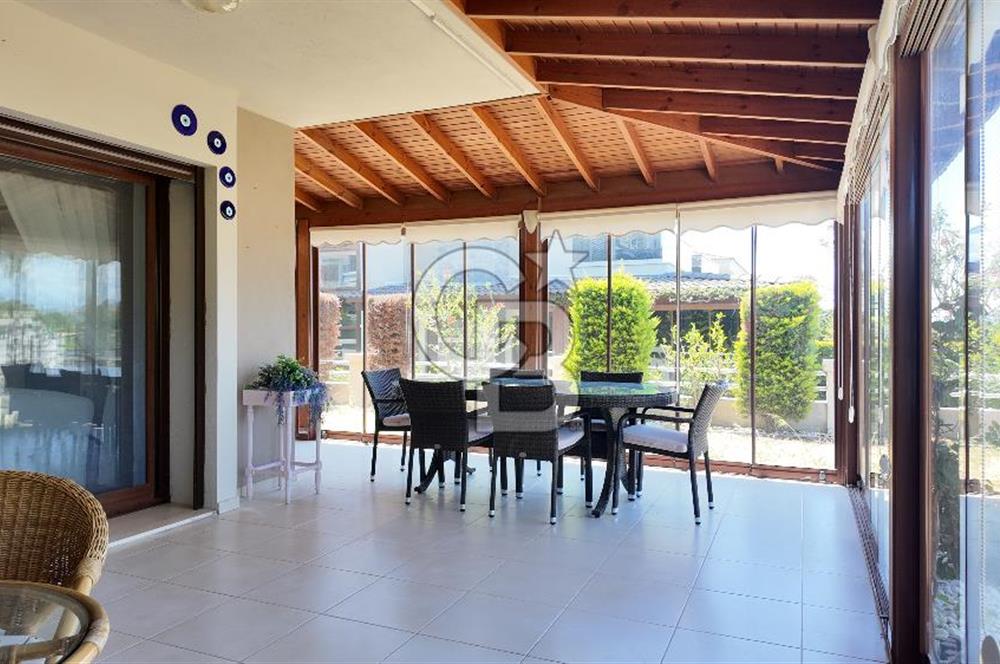 Çeşme Çiftlikköy’de Kaçırılmayacak Fırsat! Plaja Yürüme Mesafesinde SATILIK 3+1 Müstakil Villa