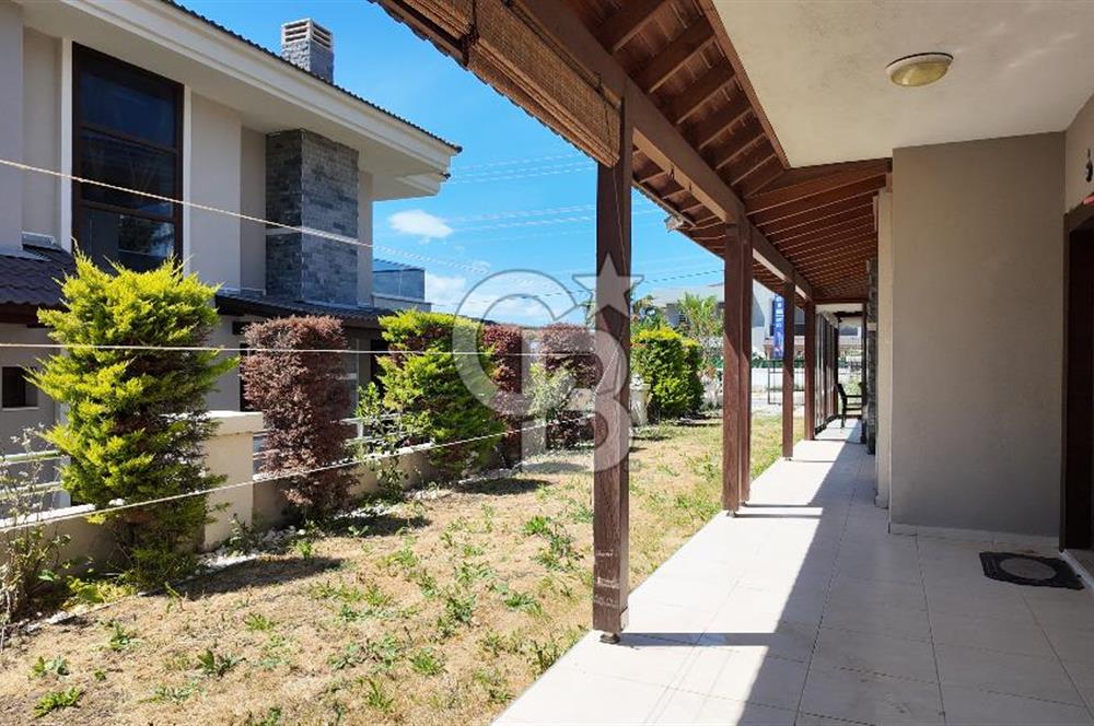 Çeşme Çiftlikköy’de Kaçırılmayacak Fırsat! Plaja Yürüme Mesafesinde SATILIK 3+1 Müstakil Villa