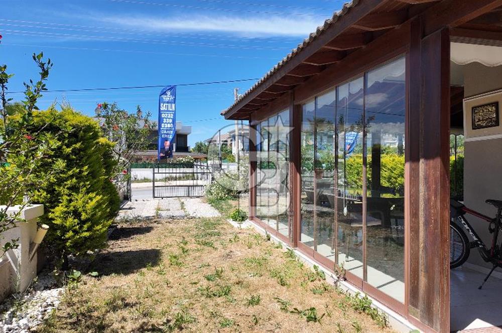 Çeşme Çiftlikköy’de Kaçırılmayacak Fırsat! Plaja Yürüme Mesafesinde SATILIK 3+1 Müstakil Villa