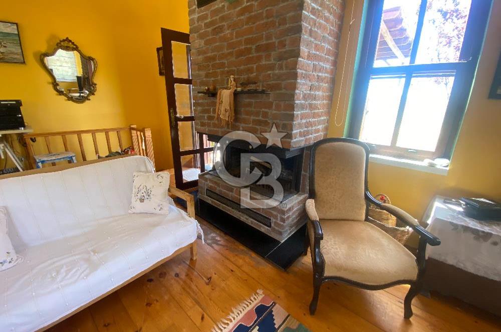 BOZCAADA PAPAZBAHÇE'DE 2.5 DÖNÜM BAHÇE İÇİNDE SATILIK BAĞ EVİ