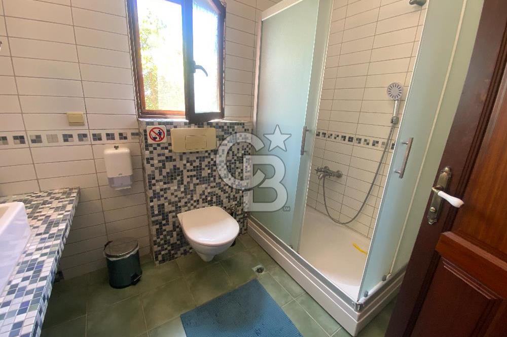 BOZCAADA PAPAZBAHÇE'DE 2.5 DÖNÜM BAHÇE İÇİNDE SATILIK BAĞ EVİ
