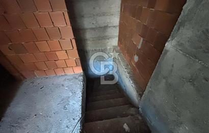 CB GİZ'DEN KALKAN MERKEZDE CADDE ÜZERİNDE DUBLEKS KİRALIK DÜKKAN