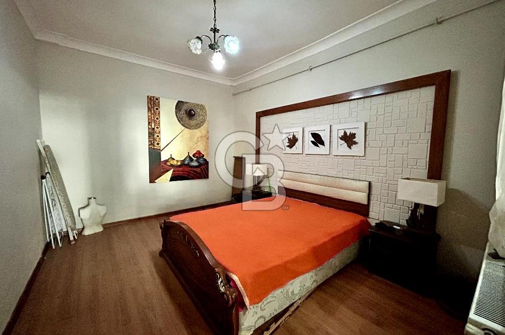 Bahçeşehir 2. Kısımda Satılık 6+2 Yeşillikler İçinde Villa