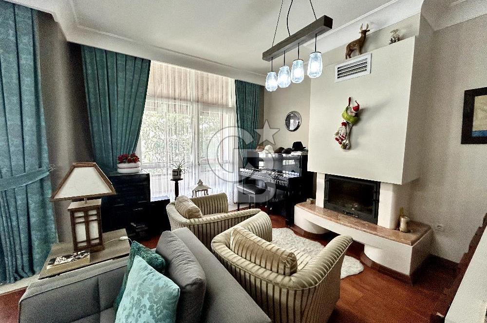 Bahçeşehir 2. Kısımda Satılık 6+2 Yeşillikler İçinde Villa