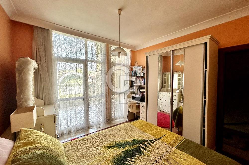Bahçeşehir 2. Kısımda Satılık 6+2 Yeşillikler İçinde Villa