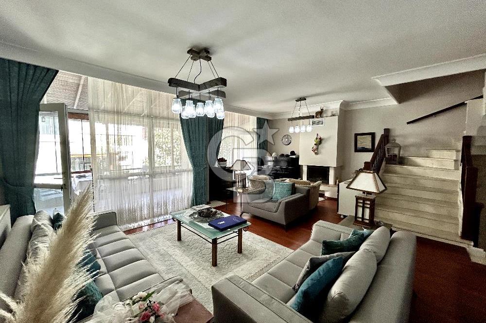 Bahçeşehir 2. Kısımda Satılık 6+2 Yeşillikler İçinde Villa