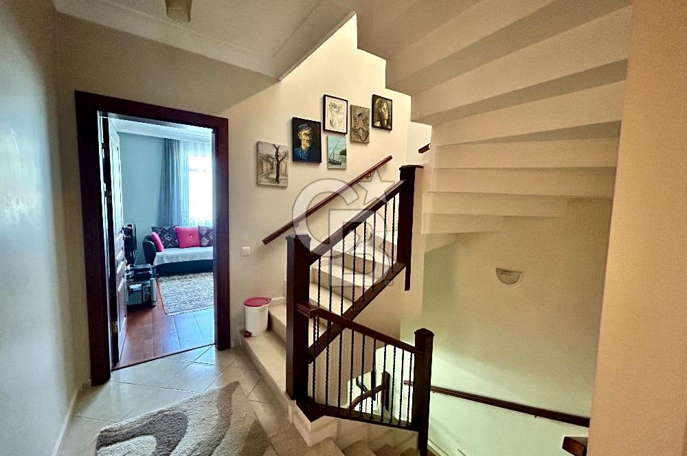 Bahçeşehir 2. Kısımda Satılık 6+2 Yeşillikler İçinde Villa