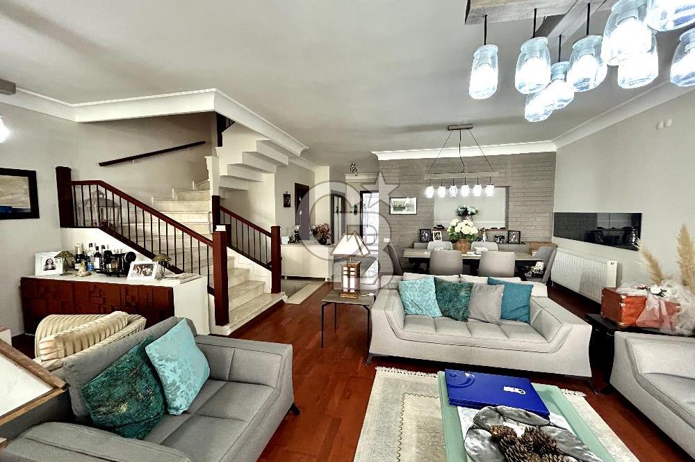 Bahçeşehir 2. Kısımda Satılık 6+2 Yeşillikler İçinde Villa